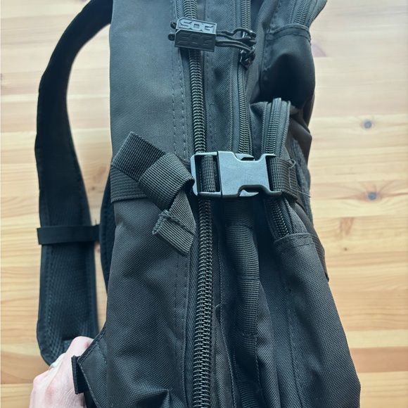 SOG hydration backpack - Picture 3 of 10
